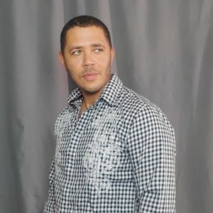 Fitted checkered shirt